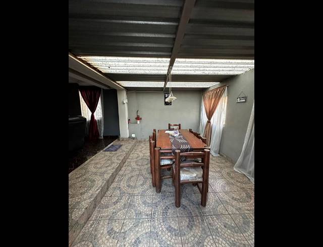 4 BEDROOM HOUSE FOR SALE IN STRUBENVALE